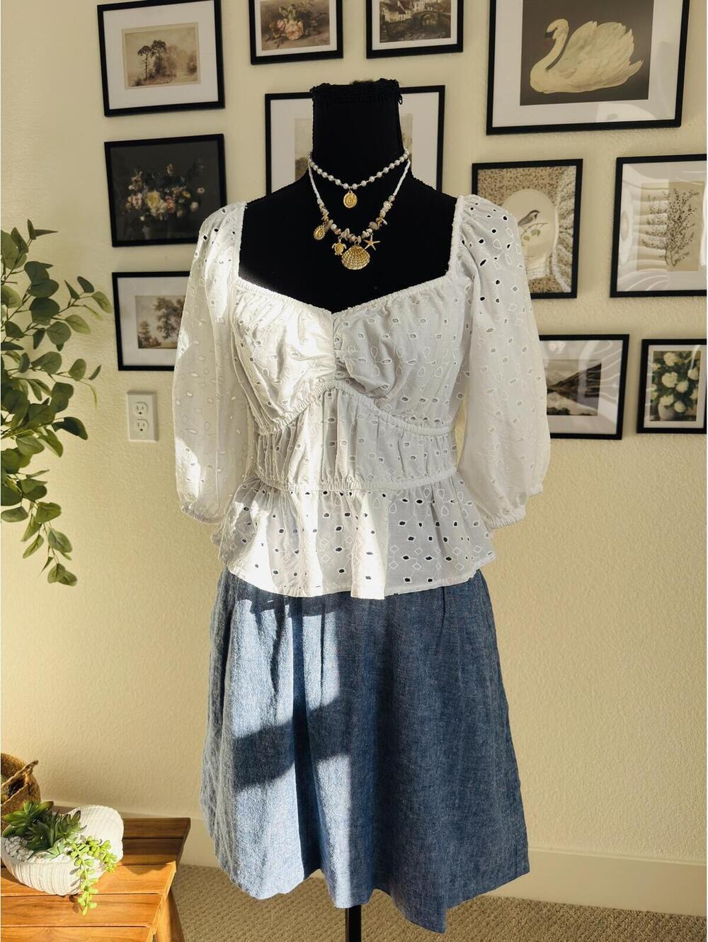 a - new day White Eyelet Puff Sleeve Sweetheart Blouse - Size S